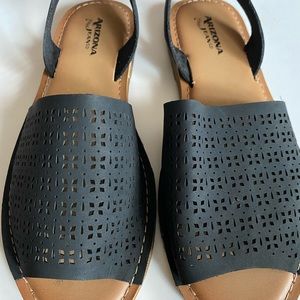 Women’s size 8 Arizona Jeans shoes